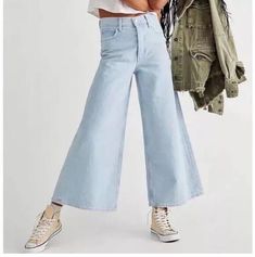 Free People Extra Wide Leg Jeans Landry Crop in Bay Light Blue Womens Sz 28  | eBay Fitted Light Blue Wide Leg Jeans, Light Wash Full-length Wide Leg Pants With Pockets, Light Wash High-waisted Wide Leg Denim Pants, Chic Light Blue Wide-leg Jeans, Light Wash Wide Leg Pull-on Jeans, Spring Season, Brands Outlet, Cropped Jeans, Wide Leg Jeans