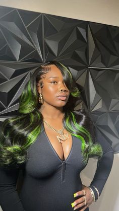 Pretty Wigs, Cute Wigs, Teenage Hairstyles, Colored Weave, Quick Weaves, Hair Styles To Try, Curly Hair Drawing, Birthday Hairstyles, Green Wig