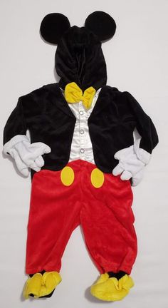 the mickey mouse costume is ready to be worn