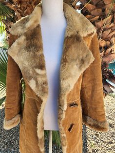 Guess's women’s beige and brown, leather outerwear. Excellent condition, M (6 - 8). Detailed measurements:Bust - 36 inchesWaist - 36 inches Leather Outerwear, Leather Coat, Vintage Boutique, New Outfits, Vintage 90s, Fur Coat, Brown Leather, Leather, Clothes