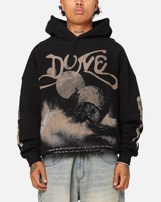 Goat Crew and the modern masterpiece starring Zendaya and Timothée Chalamet, Dune, have teamed up to deliver the hottest looks of the season. Step into total comfort with this heavyweight hoodie, featuring an incredibly soft brushed fleece interior, crowd-pleasing printed graphics and ribbed trims for a super flattering fit. This is a must-have for any true fan, get yours today at Culture Kings. - Collaboration - Printed graphics - Brushed fleece interior - Ribbed trims - Dropped shoulders - Kan Different Outfit Aesthetics, Cool Hoodies Designs, Heavyweight Hoodie, Streetwear Hoodie, Hoodie Aesthetic, Stylish Hoodies, Trendy Hoodies, Guys Clothing Styles, Hoodie Set