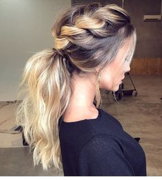 To bump up your hair texture, toss in a braid that you can wrap right into your go-to pony. Zoo Hairstyles, Sporty Ponytail, Ponytail Braid, A Ponytail, Prom Hairstyles For Long Hair, Penteado Cabelo Curto, Long Blonde, Long Blonde Hair, Box Braids Hairstyles