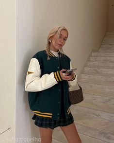 High School Party Outfit, High School Parties, Varsity Jacket Outfit, American High School, School Uniform Fashion, Collegiate Style, High School Outfit, Outfit 90s, Prep School