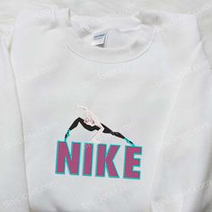 Introducing our Gwen Stacy x Nike Cartoon Embroidered Sweatshirt, a perfect fusion of style and comfort! This sweatshirt features a Nike Cartoon, Nike Inspired, Wardrobe Stand, Sweatshirt Nike, Anime Sweatshirt, Bespoke Fashion, Cartoon Sweatshirts, Cartoon Embroidery, Shirt Nike