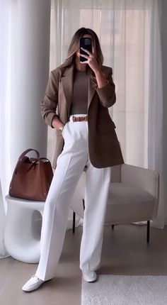 Vibrant Outfits, Professional Outfits Women, Chique Outfits, Business Outfits Women, Stylish Work Attire, Office Outfits Women, Business Casual Outfits For Work, Brown Blazer, Casual Day Outfits