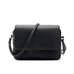 Black Sling Bag, Tas Bahu, White Crossbody Bag, Bags Casual, Crossbody Bags For Travel, Black Crossbody Purse, Women Crossbody Bag, Handbags Women, Handbag Leather