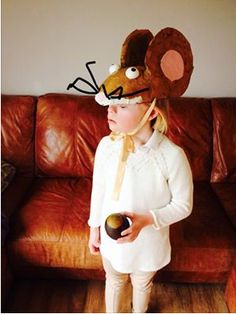 Big Bad Mouse costume all ready for World Book Day! Bookday Costume Ideas, Diy Bird Costume, Rat Costumes, Diy Book Character Costumes, Gruffalo Mouse, Costumes For Women Funny, Halloween Costumes Star Wars, Costume For School, Costumes Homemade