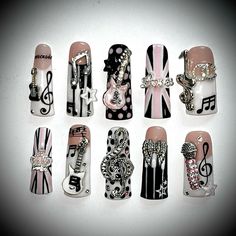 Music Nails Acrylic, Piano Nails Designs, Gifts For Alt Boyfriend, Musical Note Nails, Nails Money Design, Guitar Nails Design, Music Themed Nails, Music Nails Design, Rockstar Girlfriend Nails