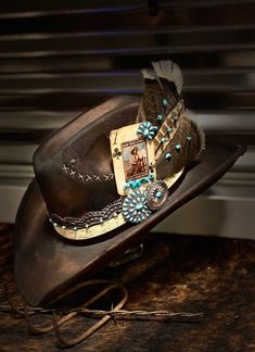 Cowboy Hat Design, Custom Cowboy Hats, Looks Country, Hat Base, Distressed Hat, Estilo Country, Cowgirl Hat, Rhinestone Chain, Hat Ideas