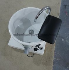 Pedicure spa bowl with drain Spa Bowl, Home Pedicure, Spa Chair, Mini Spa, Pedicure At Home