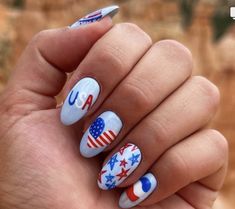 Unusual Nails, 4th Nails, Luv Nails, July Outfits, Fake Nails Designs, Mail Ideas, Abstract Nail Art