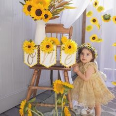 Sunflowers Theme Birthday Party, Sunflower 1st Birthday Party Decoration, Wild One Sunflower Birthday, Sunflowers Birthday Party Ideas, Sunflower Party Theme Birthday, Sunflower First Birthday Party, Sunflower One Year Old Party, 1st Birthday Sunflower Theme