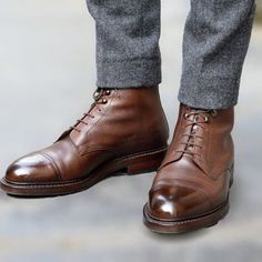 Walking Man, Crockett And Jones, Mens Winter Boots, Best Shoes For Men, Neue Outfits, Mens Formal