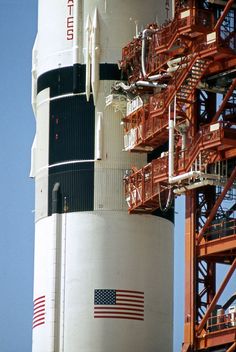 the space shuttle is on display at the launch pad for people to see it from below