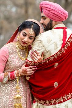 Wedding Capal Photo, Dulha Dulhan Couples Photography, Cupal Pose, Hindu Wedding Photos, Marriage Poses, शादी की तस्वीरें, Bride And Groom Photography, Loved And Lost, Bride Groom Poses