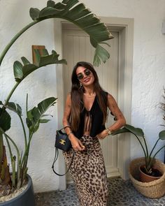 December Fits, Birthday Outfit Inspiration, Moon Outfits, Printed Skirt Outfit, Look Hippie Chic, Cool Jeans, Fits Ideas, Miami Outfits, Trendy Outfit Ideas