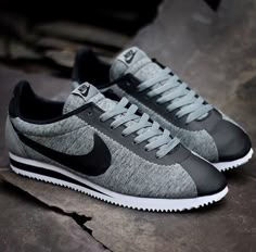 Black and gray Nike Fleece Nike Cortez Mens, Nike Cortez Shoes, Nike Trainer, Nike Internationalist, Basket Style, Nike Fleece, Classic Gray