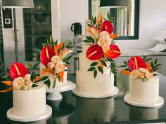 Ensemble de gâteaux de mariage tropical Grenada Wedding, Hawaii Wedding Cake, Tropical Cake, Tropical Wedding Cake, Hawaii Beach Wedding, Tropical Wedding Decor, Wedding Tropical, Special Occasion Food