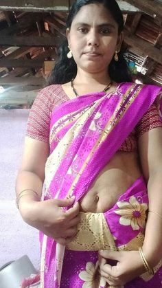 Indian Navel, Indian Natural Beauty, Slick Hairstyles, Beautiful Saree, Girly Photography