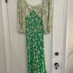 New Without Tags, Midi Length, Size M Green Floral Midi Dress For Daywear, Green Maxi Floral Dress For Day Out, Green Maxi Length Floral Dress For Brunch, Green Floral Dress For Daywear In Spring, Spring Green Floral Dress For Daywear, Green Floral Dress For Spring Daywear, Spring Green Maxi Dress For Casual Wear, Spring Green Maxi Dress For Dress Down Occasion, Green Flowy Midi Dress For Casual Wear