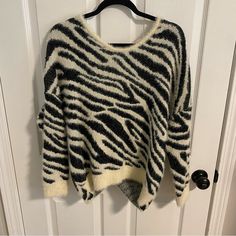 M/L Fuzzy Zebra Sweater. Nwt Ombre Tunic, Sky Brown, Oversized Grey Sweater, Plaid Cardigan, Leopard Print Cardigan, Wrap Cardigan, Knit Tunic, Printed Cardigan, Kimono Cardigan