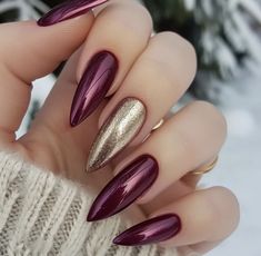 Unique Acrylic Nail Designs, Red Chrome Nails, Red And Gold Nails, Latest Nail Designs, Retro Nails, Chrome Nails Designs, Manicure Nail Designs, Black Acrylic Nails, Glamour Nails