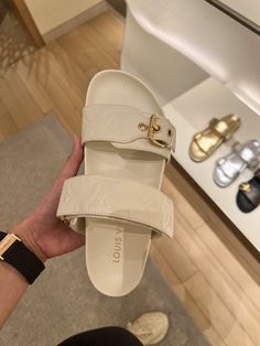 Lv Sandals, Cosy Outfit, Pretty Sandals, Lit Shoes, Heels Classy, Stunning Shoes, Shoe Inspo