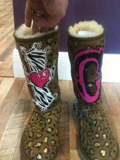 Hand painted boots Hand Painted Boots, Painted Boots, Paint Inspiration, Shoe Art, Toms Shoes, Cowboy Boots, Shoe Boots, Cowboy