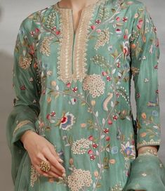 Jacquard Dresses, Silk Kurtis, Kurti Embroidery, Dresses Design, Indian Designer Suits