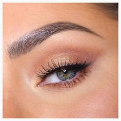 Eyeliner Images, Nude Eye Makeup, Smokey Eye Easy, Pretty Eyeshadow, Pink Eye Makeup, Natural Eyeshadow, Smink Inspiration, Beauty Make-up