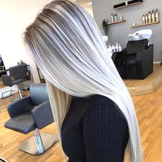 Platinum Hair With Highlights, Icy White Balayage, Ice White Balayage, Silver With Dark Roots, Dark To White Ombre Hair, Blond Hair With Silver Highlights, Silver Blonde Hair Color Ideas, Silver Blonde With Dark Roots, Icy Silver Hair Dark Roots