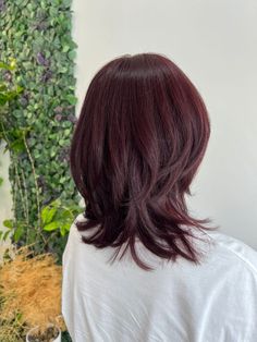 Short Layered Dyed Hair, Butterfly Cut Shoulder Length, Mid Length Hair Layers, Long Layers Short Hair, Short Haircut Layers, Short Layered Hair, Thick Hair Styles Medium, Hair Inspiration Long, Hair Inspiration Short