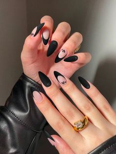 Multicolor  Collar   Geometric Color Nails Embellished   Nail,Hand & Foot Care French Stiletto Nails, Long Oval Nails, Nails Long Almond, Classy Black Nails, Nail Heart, Heart Pattern Design, Valentines Nail Art Designs, Oval Nails Designs, Short Nail Manicure