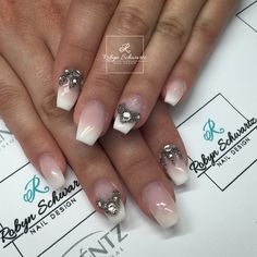 French Ombré gel nails, coffin nails, Swarovski, crystal pixies, bling nails  http://www.beadshop.com.br/bijoux-e-acessorios/acessorios-unhas/d90094?utm_source=pinterest&utm_medium=pint&partner=pin13 Ombré Gel Nails, Gel Nails Coffin, Fly Nails, Ombre Gel Nails, Nails Coffin, Coffin Nails