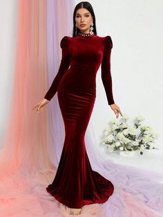 Product Code: FSWD0968 Embellishment: Velvet Fabric: 100% Polyester Back Style: Zipper Up Fully Lined: Yes Built-in Bra: No Available Color: Burgundy Stretch: Moderate Fits true to size Imported Model Information: Height: 5' 2" Bust: 33.5'' Waist: 24“ Hips: 35.5” wearing US size Small Green Velvet Dress Long, Burgundy Dress Outfit, Fish Cut Gown, Velvet Mermaid Dress, Dress Soiree, Velvet Formal Dress, Burgundy Velvet Dress, Velvet Dress Long, Soiree Dress