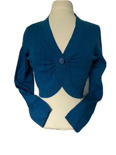 Casual Corner Women's Cardigan Blue size M. Condition is Pre-owned. Shipped with USPS First Class Package. Fitted Blue Cardigan For Fall, Vintage Blue Cotton Cardigan, Fitted Long-sleeved Blue Cardigan, Blue Long Sleeve Vintage Cardigan, Silk Cardigan, First Class, Womens Cardigan, Cardigans, Long Sleeve Blouse