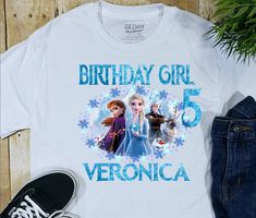 Hey Y'all here is an awesome Frozen Birthday shirt for the entire family! Shirts can be customized to include all members of the family! Simply let us know in the details what you will be needing and we can make it happen! Message us for any special requests you may have. Shirt can also be for a boy or girl and even be done with image only for everyday use! Fast and free shipping from the great state of Texas! Frozen Shirt, Frozen Birthday Shirt, Family Birthday Party, Birthday Party Shirts, Frozen Shirts, Air Force Shirt, Avengers Birthday, Mom Sweater, State Of Texas