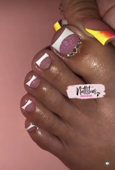 Birthday Toes, Acrylic Toes French Tip, Acrylic Pedicure, Christmas Pedicure Designs, Nails And Toes Matching, Cute Pedicure Designs, Short Coffin Nails Designs, Pretty Toe Nails