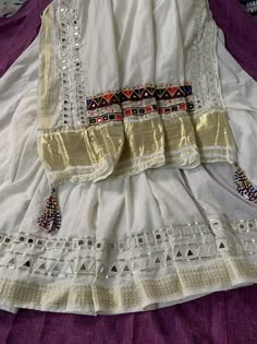 Kutchi Work, Long Blouse Designs, Mirror Work Blouse Design, Saree Work, Lehenga Saree Design, Trendy Outfits Indian, Lehenga Designs Simple, Traditional Blouse Designs, Cotton Saree Designs