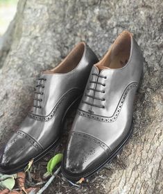 Men+Shoes    100%+Handmade    Upper+made+with+Cow+Leather    Lining+made+with+Cow+Leather    Sole+made+with+Cow+Leather    Heel+made+with+Cow+Leather    Custom+Size+and+Design+Option+Available+    Ship+through+Express+shipping+option+    Handling+time+7-10+days. Office Formal Wear, Mens Lace Up Boots, Oxford Brogues, Bespoke Shoes, Lace Up Dress, Handmade Leather Shoes, Hand Craft, Leather Shoes Men, Classic Shoes