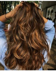 Hair Color Light Brown, Brown Hair Balayage, Brown Blonde Hair, Brown Hair With Highlights, Hair Inspo Color, Light Brown Hair, Brown Hair Colors, Brunette Hair