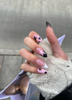 Nessa Barrett Inspired Nails, Almond Nails Long Classy, Unique Almond Nails, Elegant Halloween Nails, October Nail Designs, Black Flames, Hello Nails, Elegant Halloween, Autumn Look