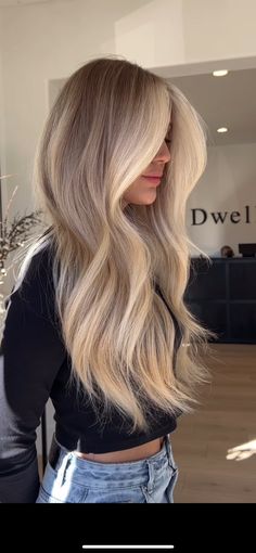 Bright Blonde Hair, Rambut Brunette, Light Blonde Hair, Balayage Hair Blonde, Blonde Hair Looks, Blonde Hair With Highlights