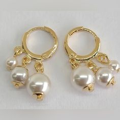 Beautiful Earrings Good Quality Wont Tarnish Elegant Adjustable White Hoop Earrings, Adjustable White Pearl Earrings For Party, Jewelry Pearls, Beautiful Earrings, Good Quality, Jewelry Earrings, Women Jewelry, My Style, Beads