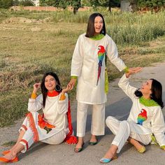 Sistrology Dress, Rabia Faisal, Hira Faisal, Iqra Kanwal, Pakistan Model, Smart Casual Dress, Kids Blouse Designs, Simple Kurta Designs, Pakistani Fashion Casual