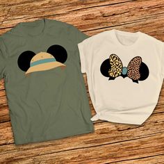 Disney Çiftleri, Trip Couple, Safari Hats, Animal Kingdom Safari, Animal Kingdom Shirt, Couples Disney, Safari Outfit, Animal Kingdom Shirts, Disney Couple