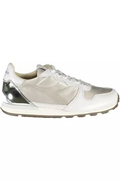 Step into comfort and style with these elegant gray sports sneakers, featuring sleek contrasting details and the signature Diadora logo. Crafted for both performance and everyday Grey Palette, Sport Shoes Women, Sports Sneakers, Gray Fabric, Great Team, Sport Sneakers, Look Casual, Signature Logo, Grey Fabric