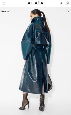 Modern Mother Of The Bride, Building A Wardrobe, Blue Mirror, Wool Trench Coat, Maternity Style, Belted Trench Coat, Looks Style, Fashion Killa, Look Chic