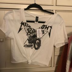 Midnight Racer Cropped T Casual Graphic Print Crop Top For Night Out, Edgy White Crop Top With Graphic Print, Edgy White Graphic Print Crop Top, Casual White Crop Top For Night Out, Casual White T-shirt For Night Out, Ropa Dark, Fitted Lace Top, Clothing Wishlist, Random Style