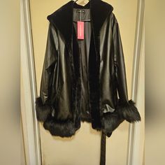 Nwt Vegan Faux Fur Lined Pleather Jacket Shein Size 4x Comes From Smoke Free Pet Friendly Home. Black Fur Lined Coat, Black Faux Leather Outerwear With Faux Fur Trim, 60s Jacket, Black Fur Jacket, Cropped Faux Leather Jacket, Faux Leather Jacket Women, Black Motorcycle Jacket, Fur Lined Coat, Shein Jackets